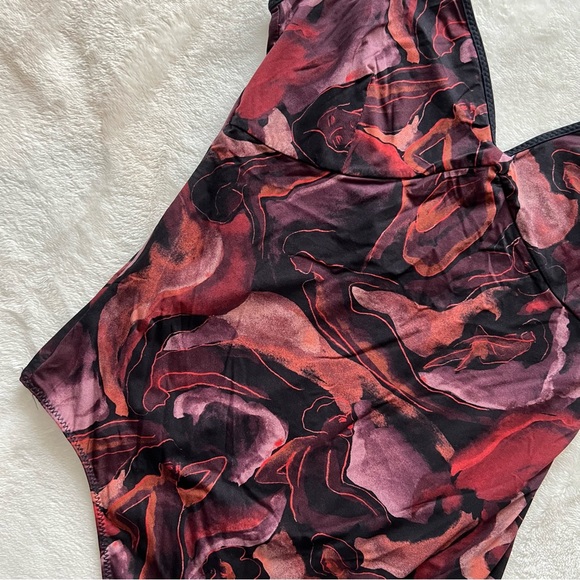 Little Moon Caladium Bodysuit - Picture 4 of 11